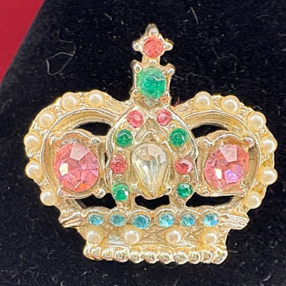 Gold Crown Brooch with Pink and Green Jewels - Picture 2 of 3